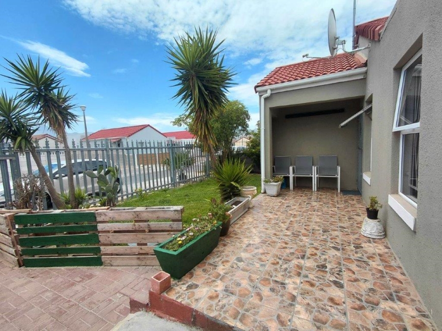 3 Bedroom Property for Sale in Broadlands Village Western Cape